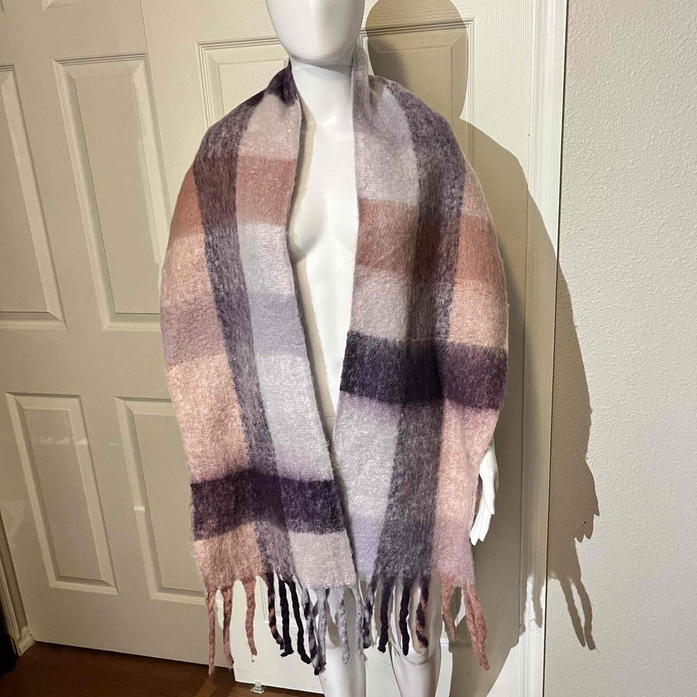 Steve Madden Scarf Plaid Check Plush Colorful Fringe Women’s One Size